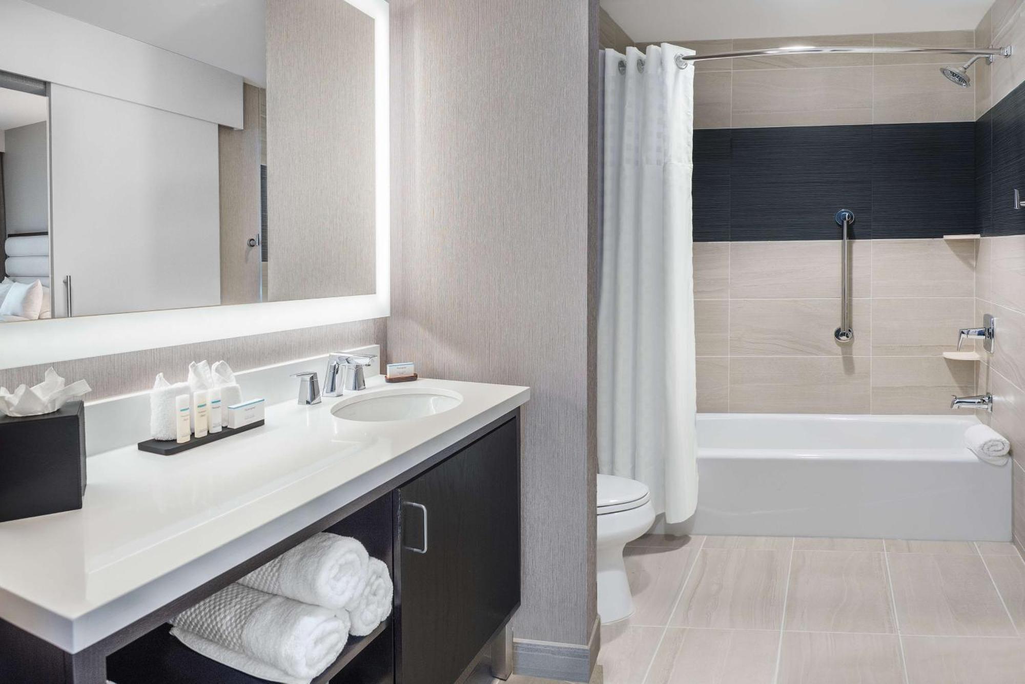 Embassy Suites By Hilton Houston West - Katy Addicks Екстериор снимка